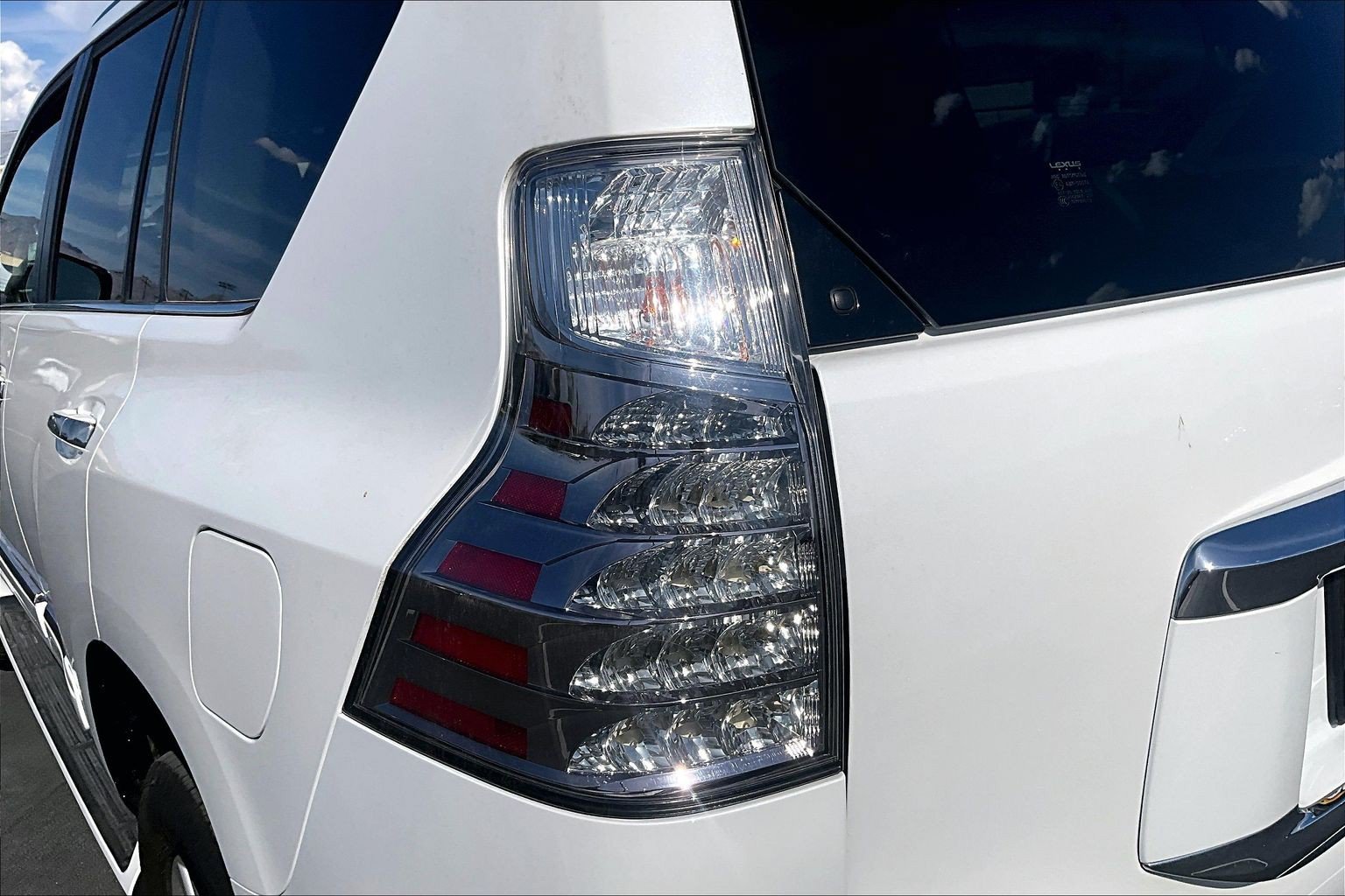 Used 2019 Lexus GX 460 Premium w/ Premium Package AWD/4WD image 29
