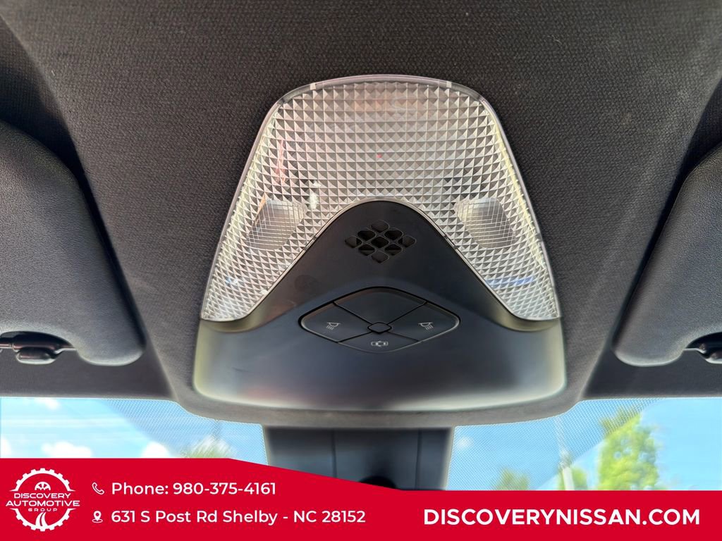 Used 2019 Toyota C-HR XLE FWD image 26