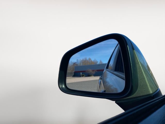 Used 2021 Chevrolet Trax LT w/ Driver Confidence Package image 29