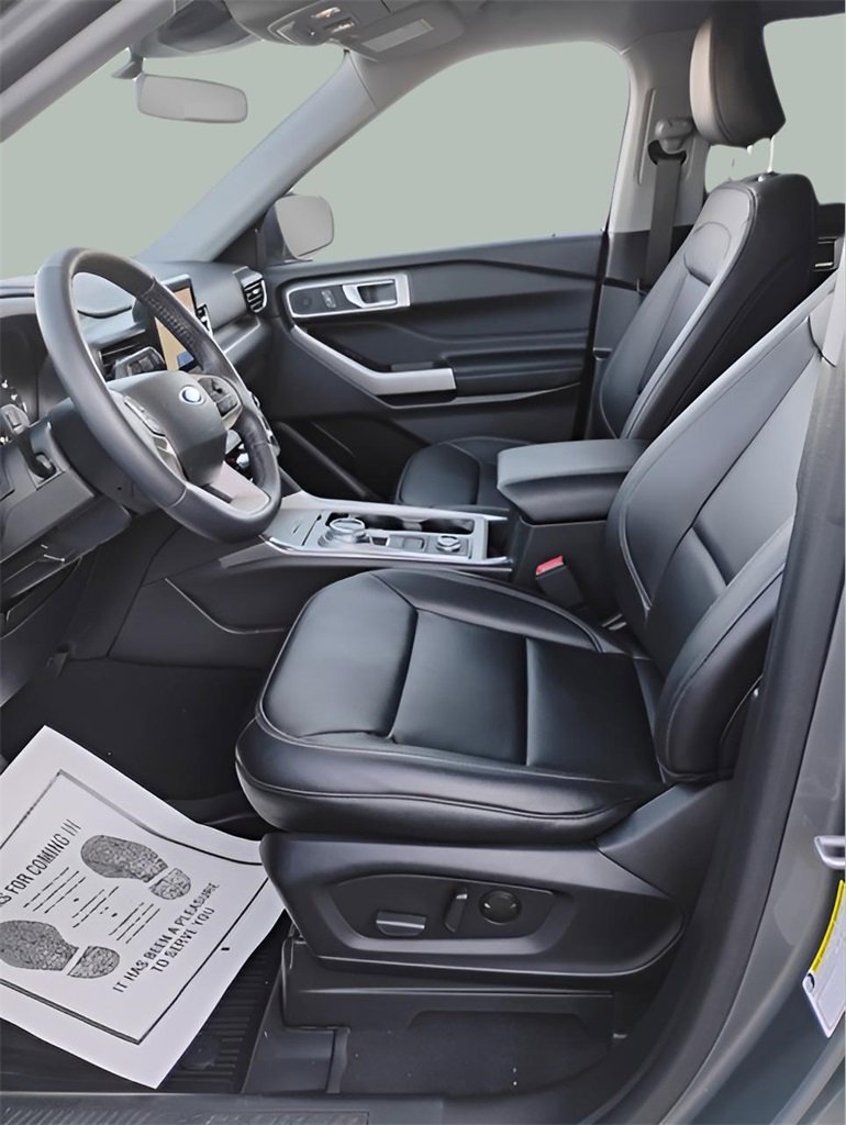 Certified 2023 Ford Explorer XLT w/ Equipment Group 202A image 16