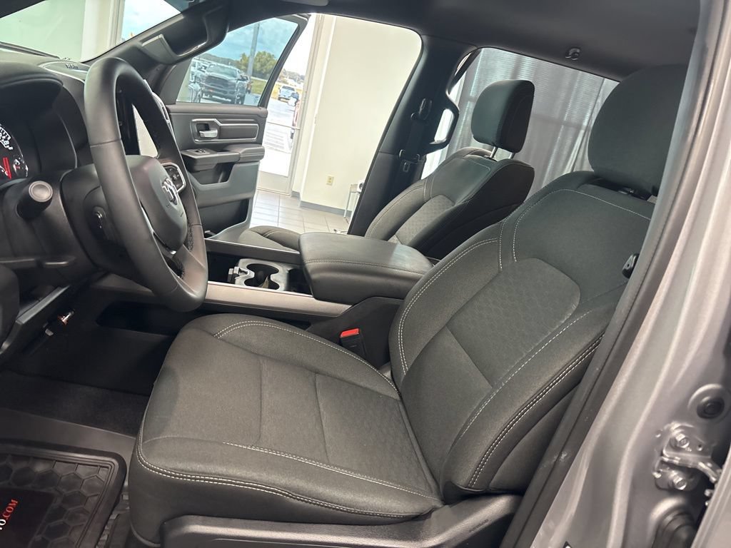 Used 2025 RAM 1500 Big Horn AWD/4WD image 34