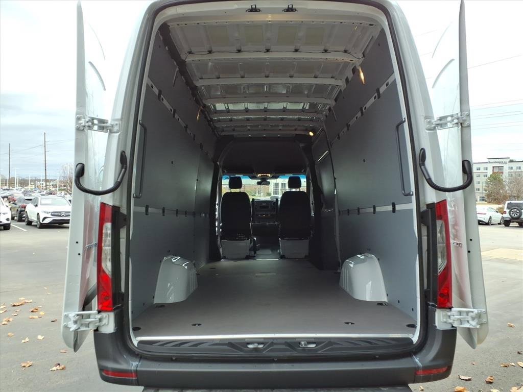 New 2026 Mercedes-Benz Sprinter 2500 image 25