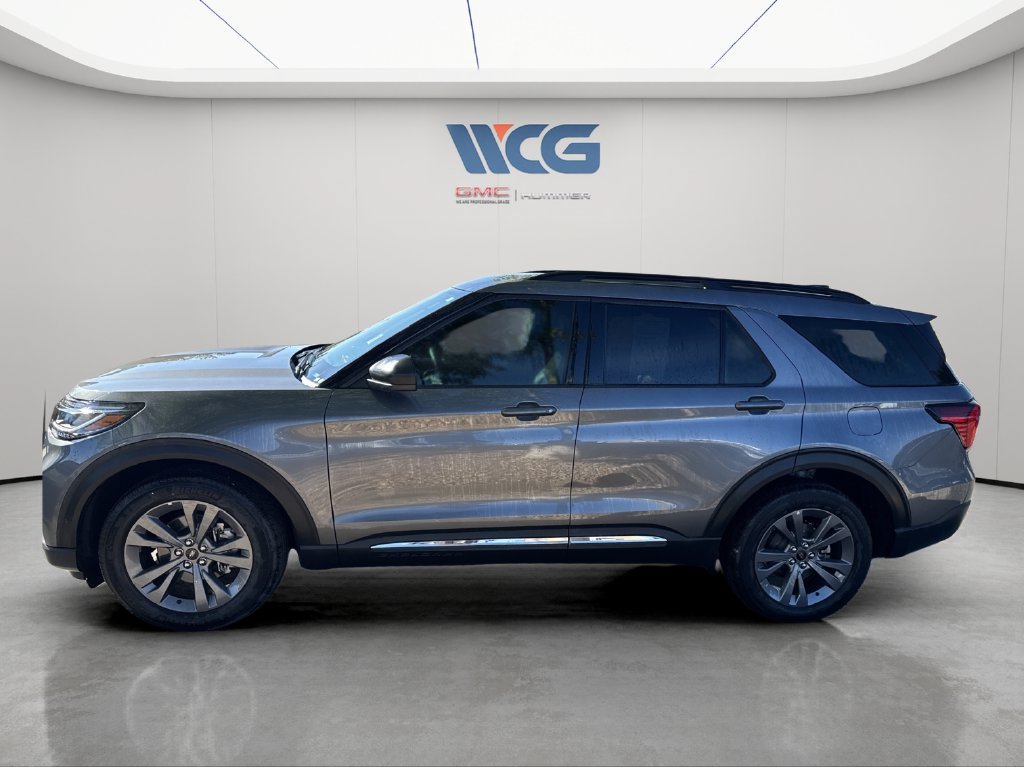 Used 2025 Ford Explorer Active w/ Active Comfort Package AWD/4WD image 6