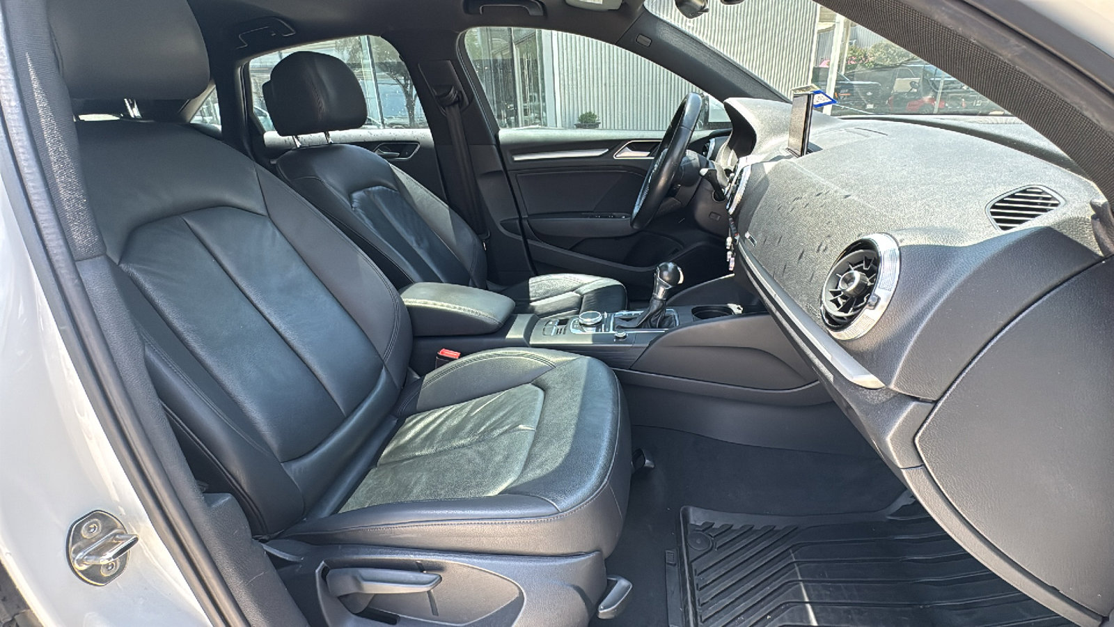 Used 2018 Audi A3 2.0T Premium FWD image 31