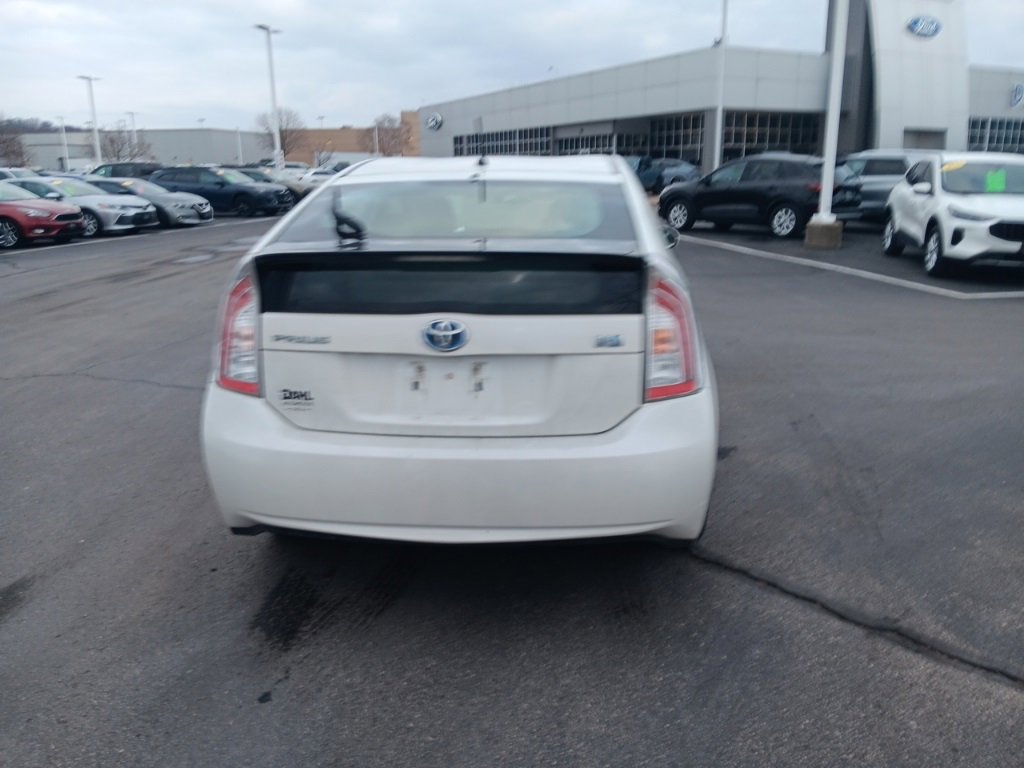 Used 2014 Toyota Prius Two image 7