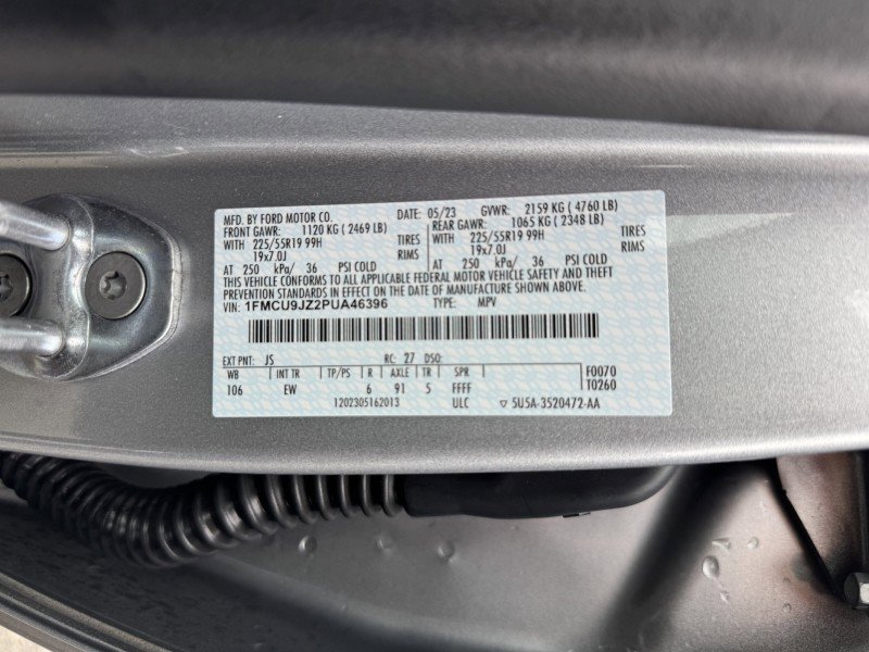 Used 2023 Ford Escape Platinum image 41