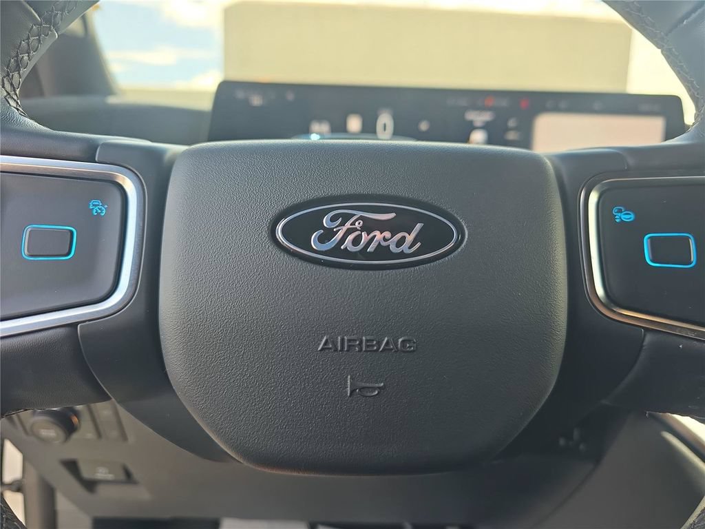 Used 2025 Ford Expedition Max Platinum w/ Stealth Performance Package AWD/4WD image 25
