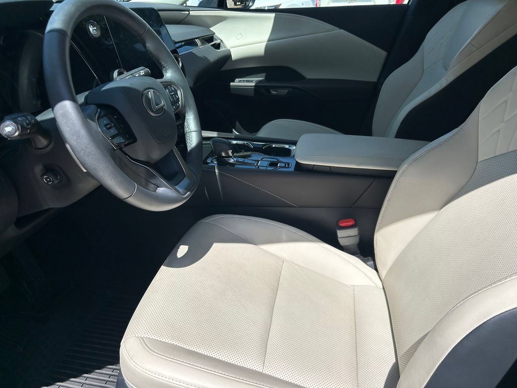 Used 2024 Lexus RX 350h w/ Accessory Package (K3) AWD/4WD image 11