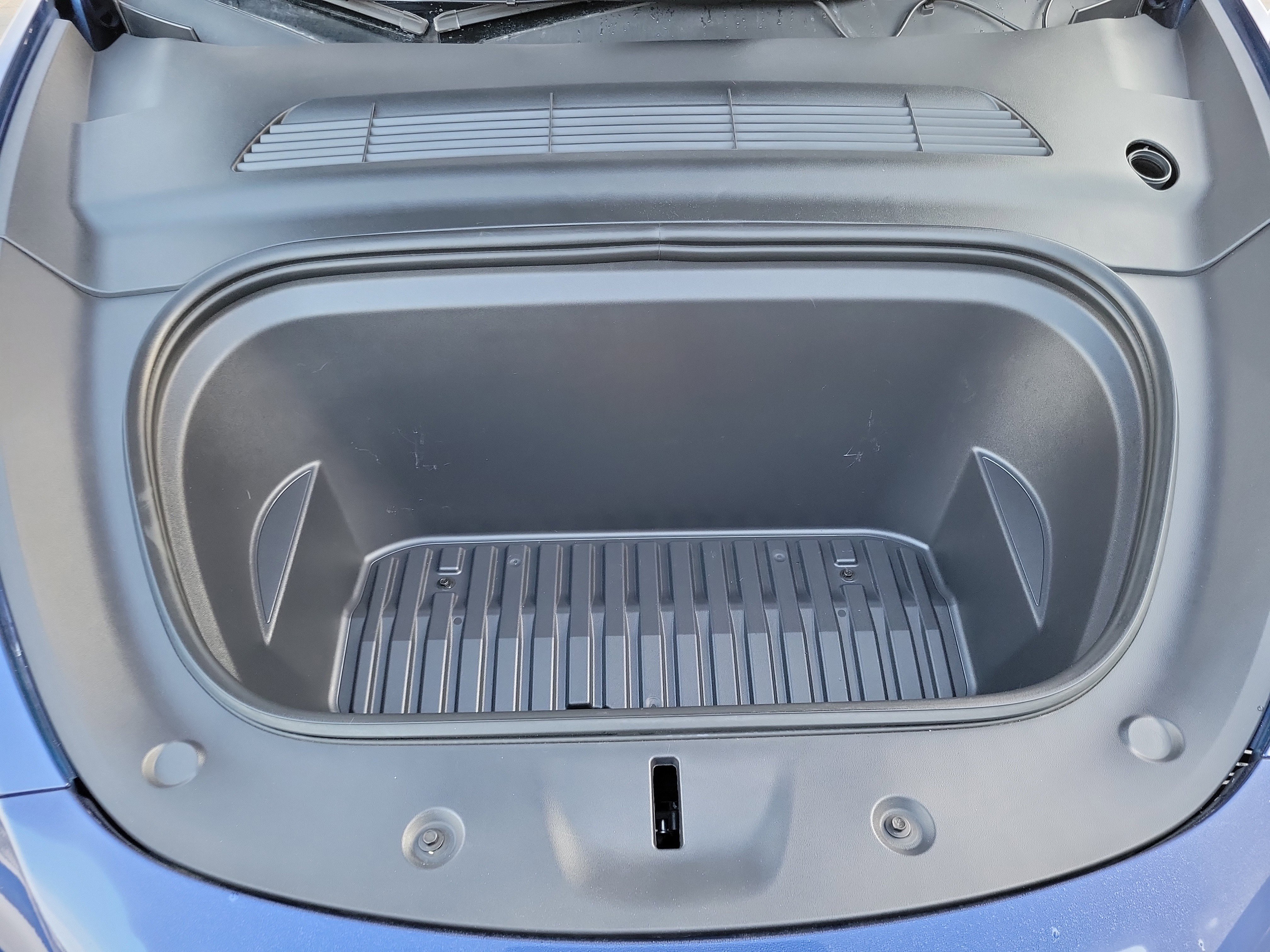 Used 2023 Tesla Model Y Performance AWD/4WD image 25