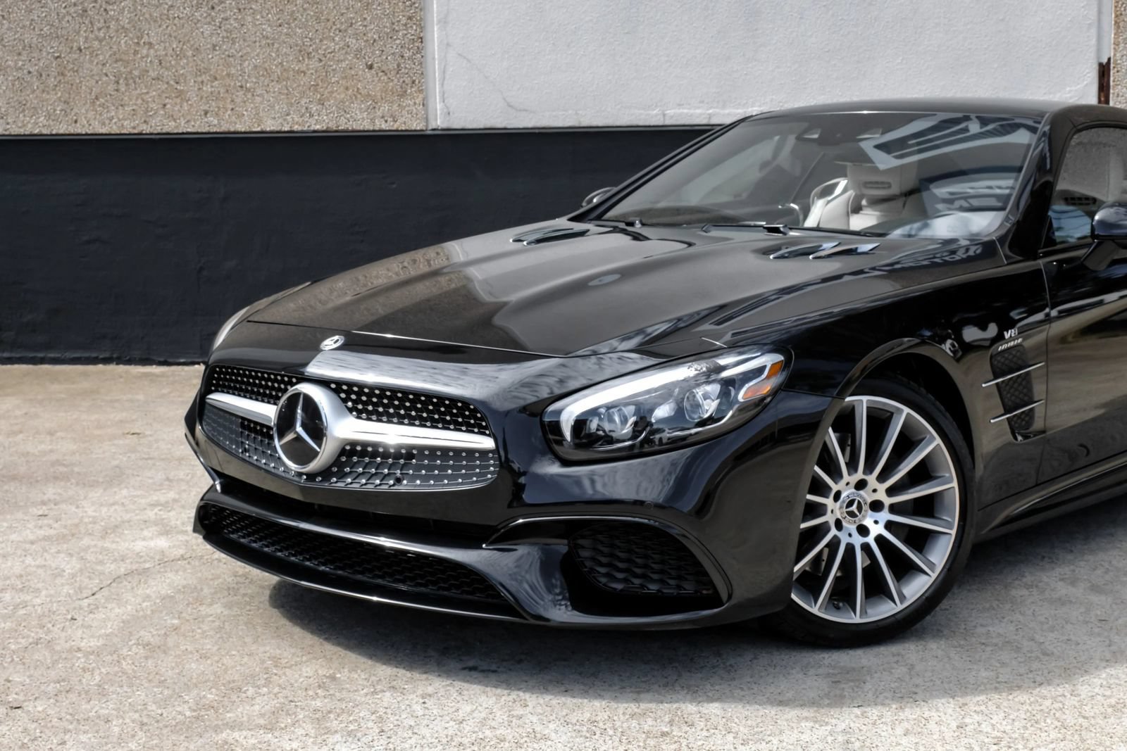 Used 2020 Mercedes-Benz SL 550 image 6
