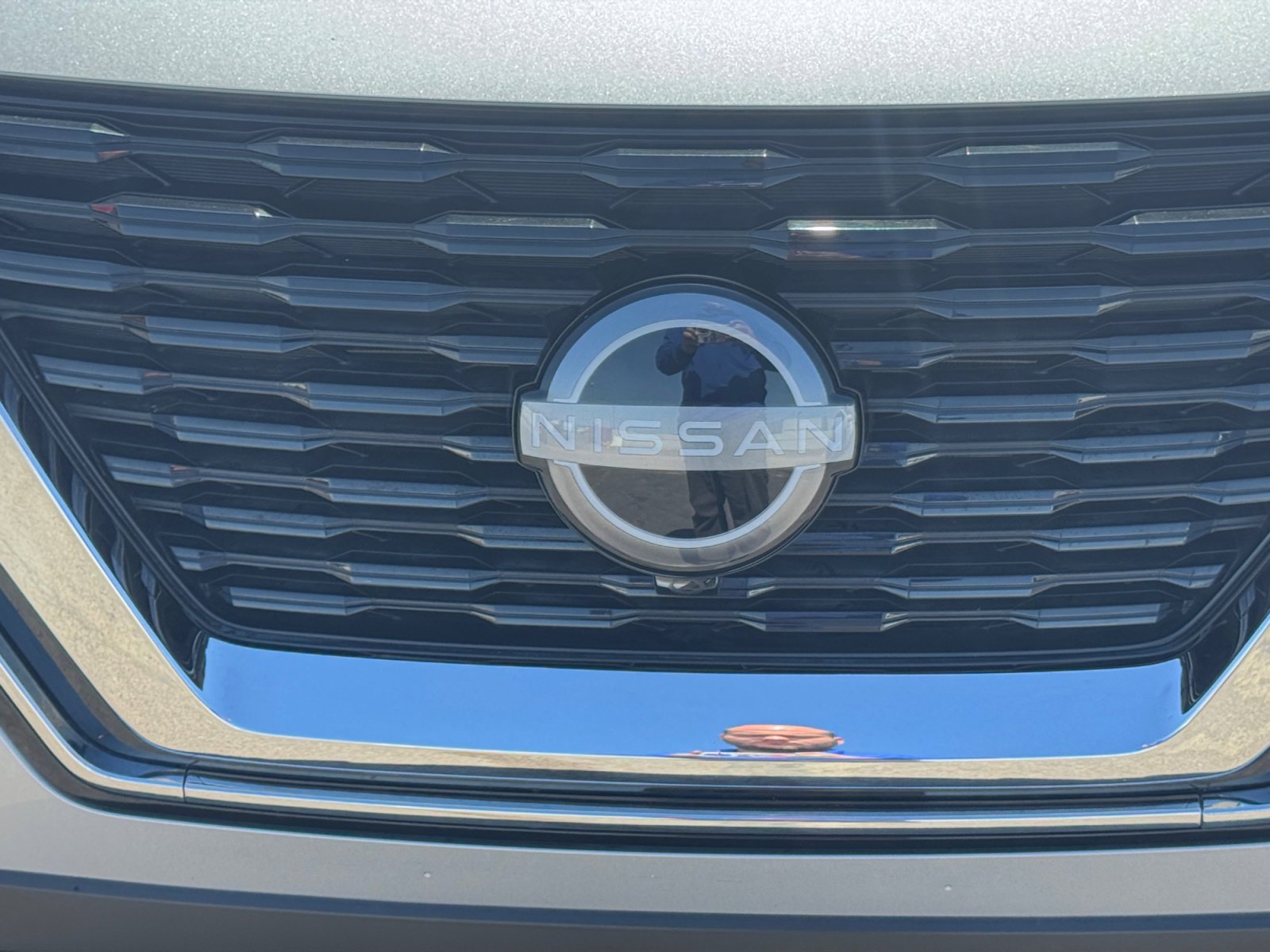 Used 2023 Nissan Rogue SV w/ SV Premium B Package FWD image 9