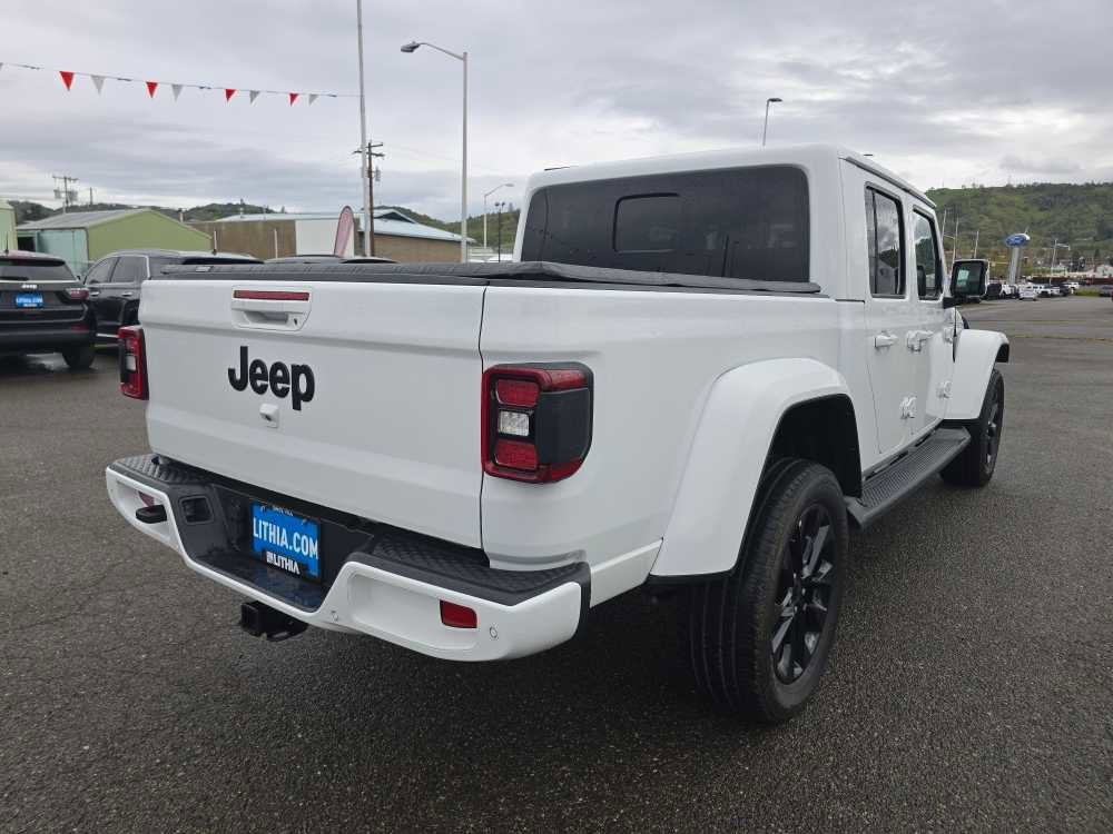 Used 2023 Jeep Gladiator Overland image 5