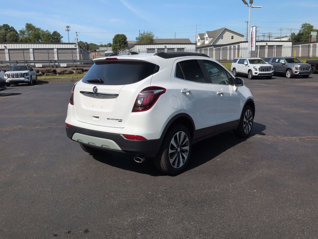 Used 2022 Buick Encore Preferred AWD/4WD image 5