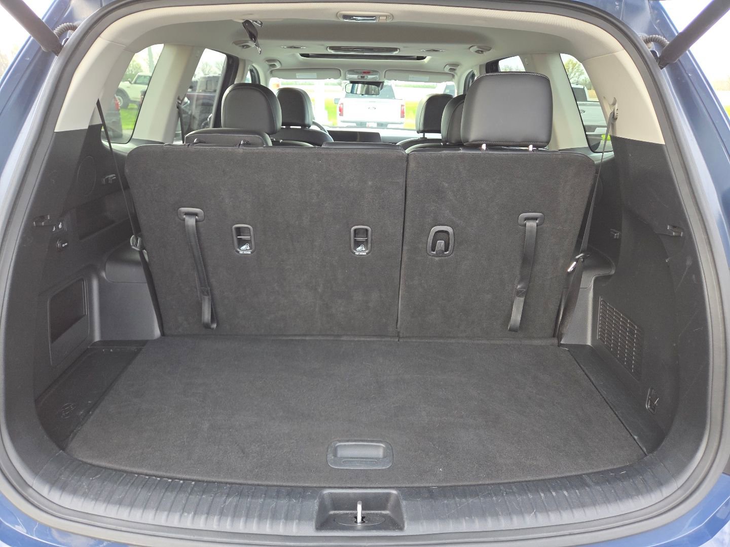 Used 2025 Kia Telluride S image 18