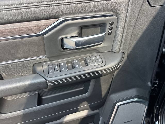 New 2026 RAM 2500 Laramie AWD/4WD image 15