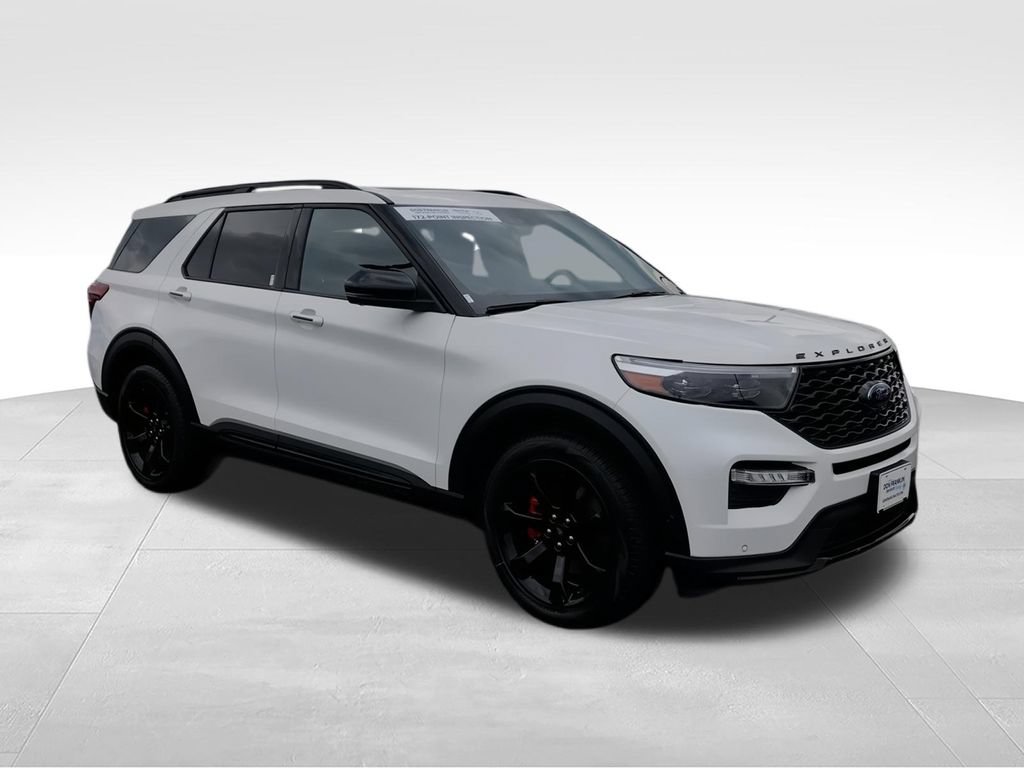 Used 2022 Ford Explorer ST w/ Equipment Group 401A AWD/4WD image 2