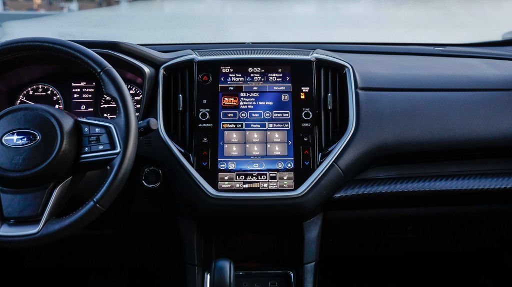 Used 2025 Subaru Ascent Premium AWD/4WD image 16