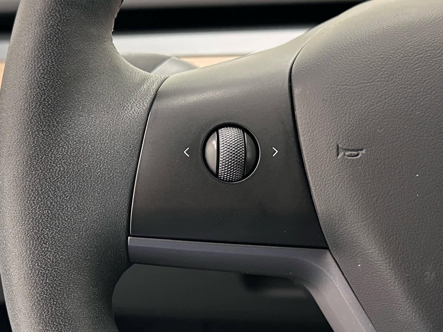 Used 2023 Tesla Model Y Long Range image 24