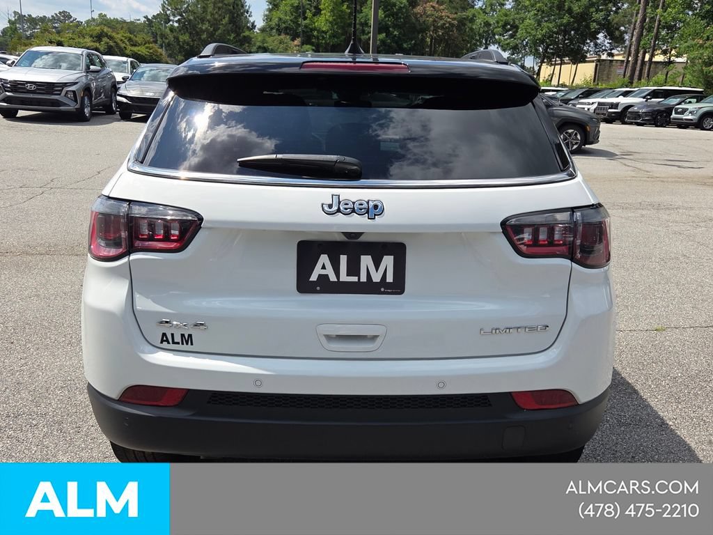 Used 2025 Jeep Compass Limited AWD/4WD image 13