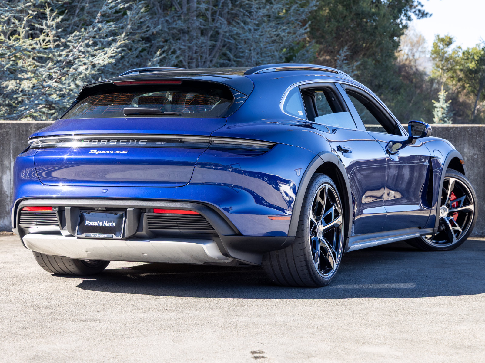 Certified 2025 Porsche Taycan 4S AWD/4WD image 11
