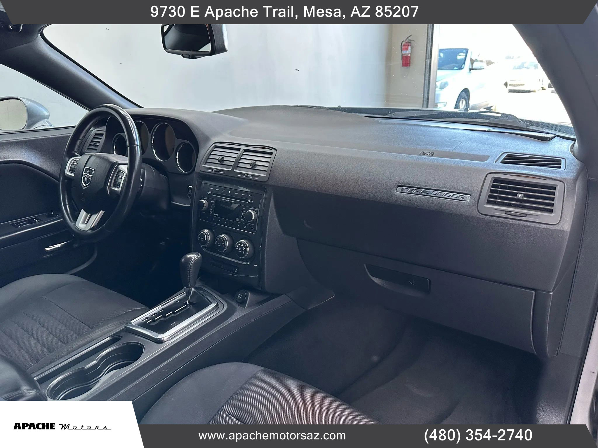 Used 2014 Dodge Challenger SXT image 34