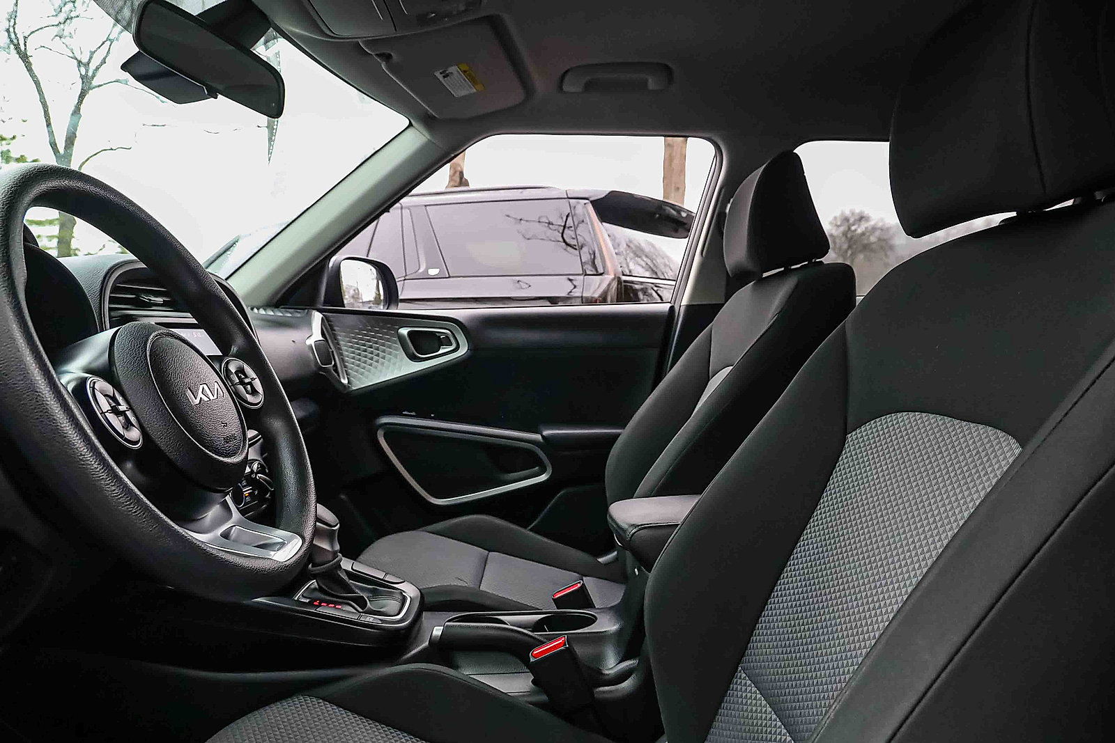 Certified 2022 Kia Soul LX w/ Technology Package image 8