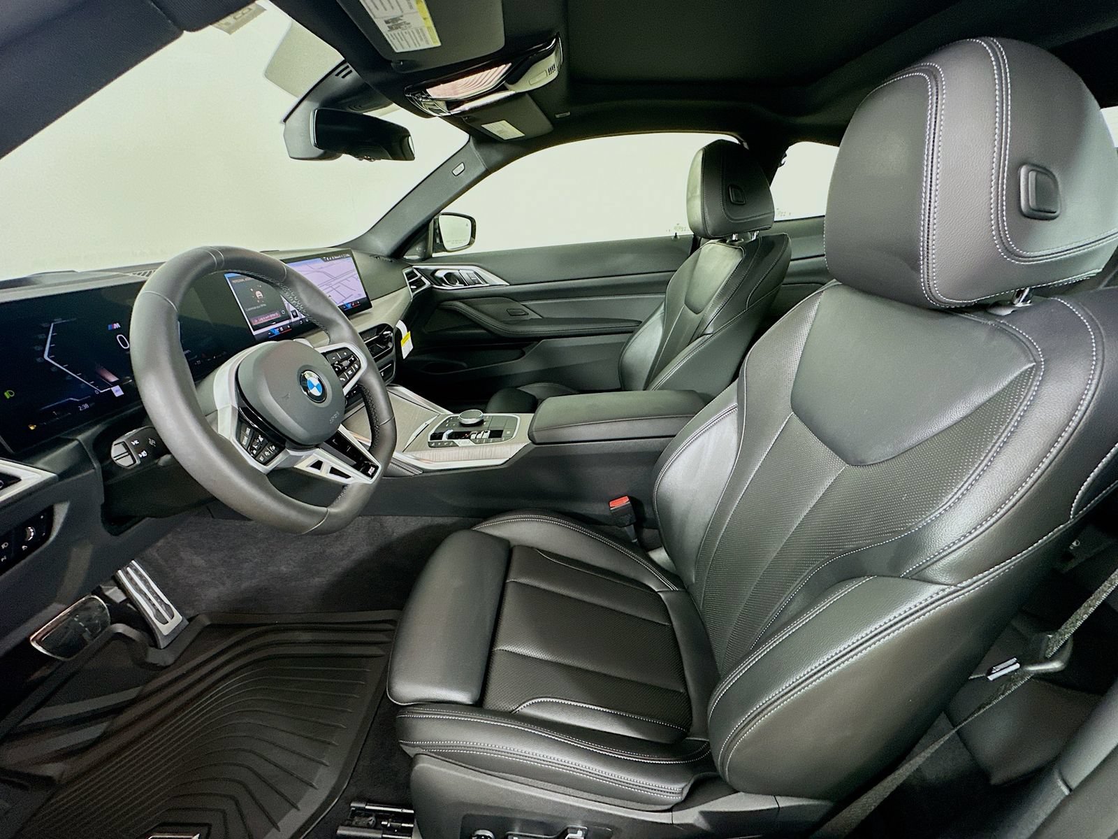 New 2026 BMW 430i xDrive Coupe w/ M Sport Package AWD/4WD image 32
