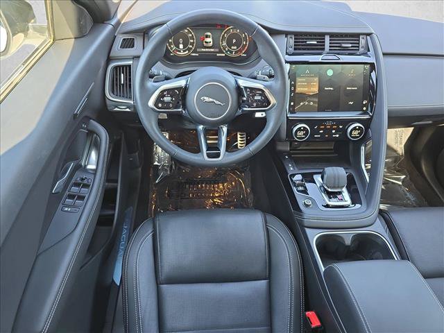 Used 2024 Jaguar E-PACE R-Dynamic SE AWD/4WD image 16