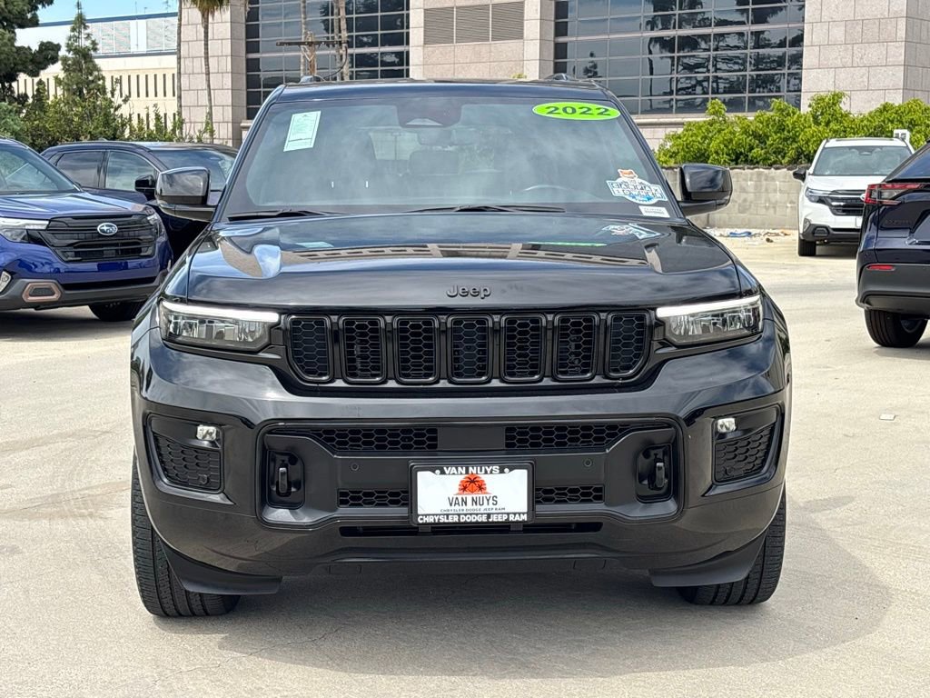 Used 2022 Jeep Grand Cherokee Overland w/ Luxury Tech Group IV AWD/4WD image 7