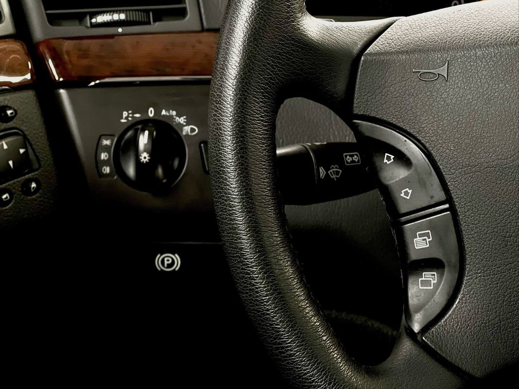 Used 2004 Mercedes-Benz S 500 4MATIC image 19