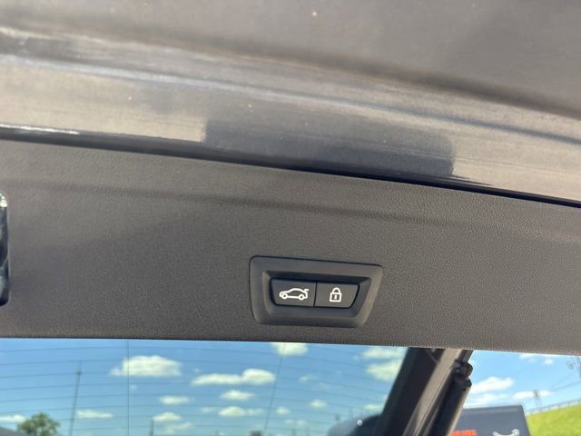 Used 2020 BMW X6 M50i AWD/4WD image 8