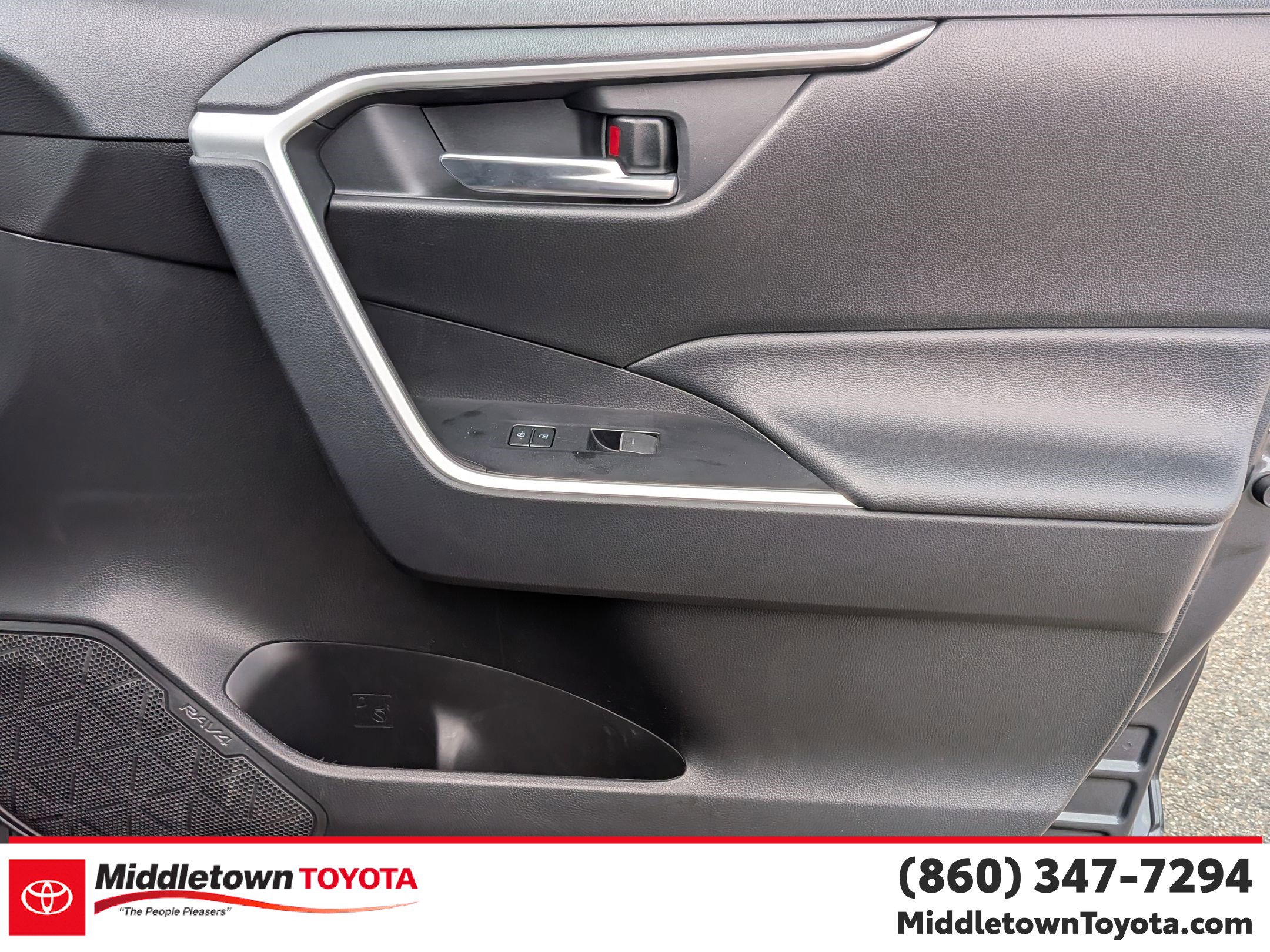 Certified 2025 Toyota RAV4 XLE AWD/4WD image 34