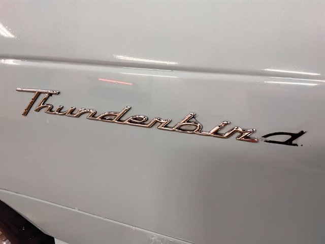 Used 2003 Ford Thunderbird Deluxe RWD image 15