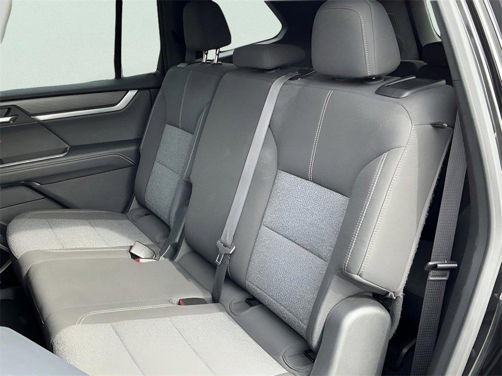 Used 2025 GMC Acadia Elevation image 26