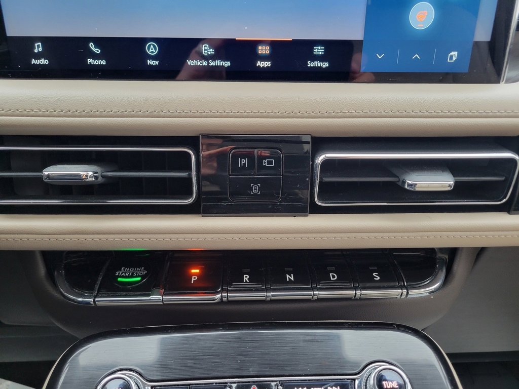 Used 2021 Lincoln Nautilus Reserve image 40