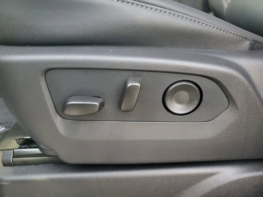 New 2026 Chevrolet Suburban LT w/ Comfort Package image 18