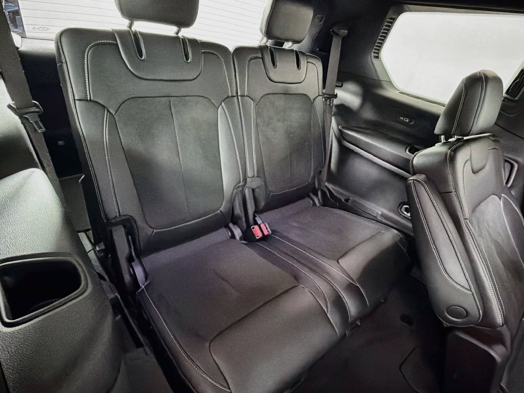 Used 2023 Jeep Grand Cherokee L Altitude AWD/4WD image 27
