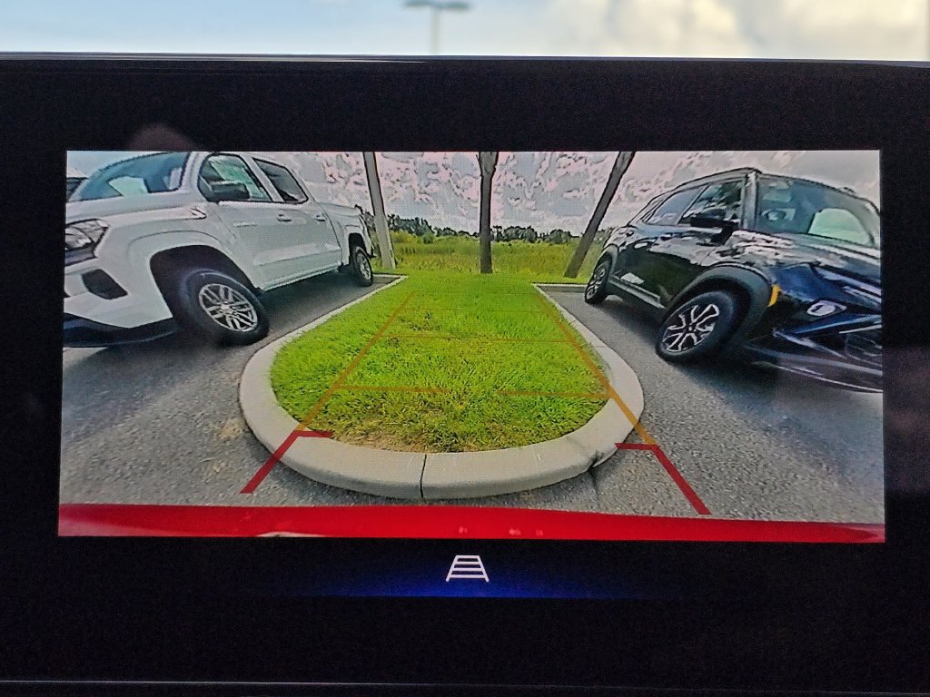 Used 2025 Chevrolet Trax LT w/ Driver Confidence Package FWD image 21