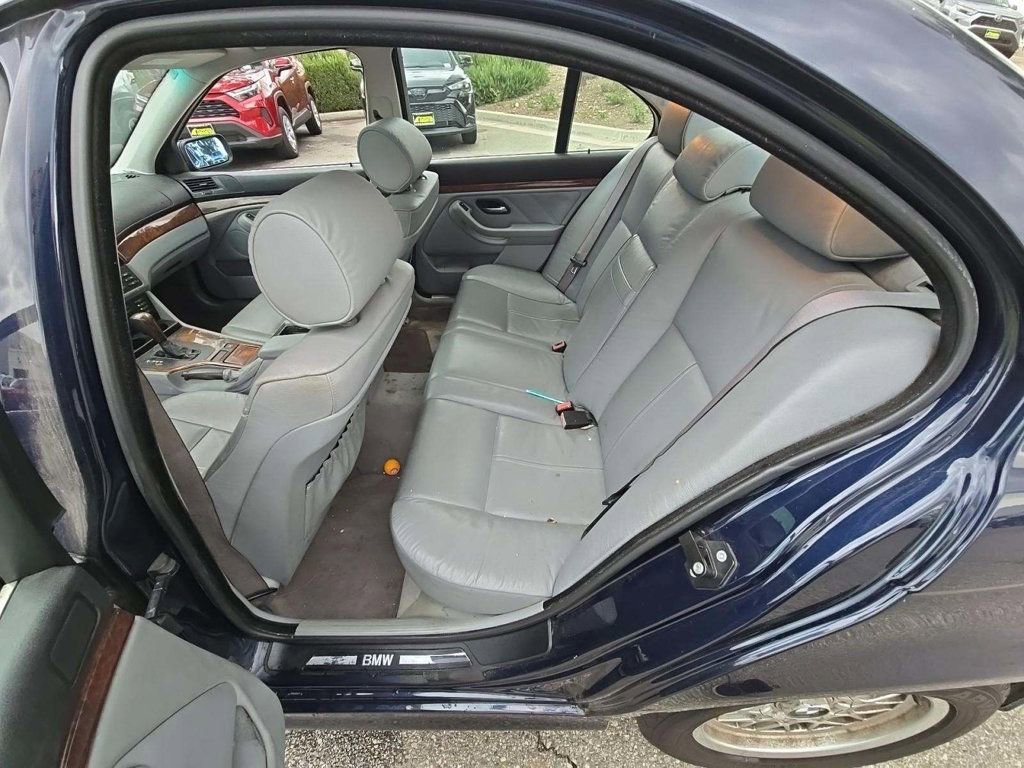 Used 2001 BMW 525i Sedan image 8