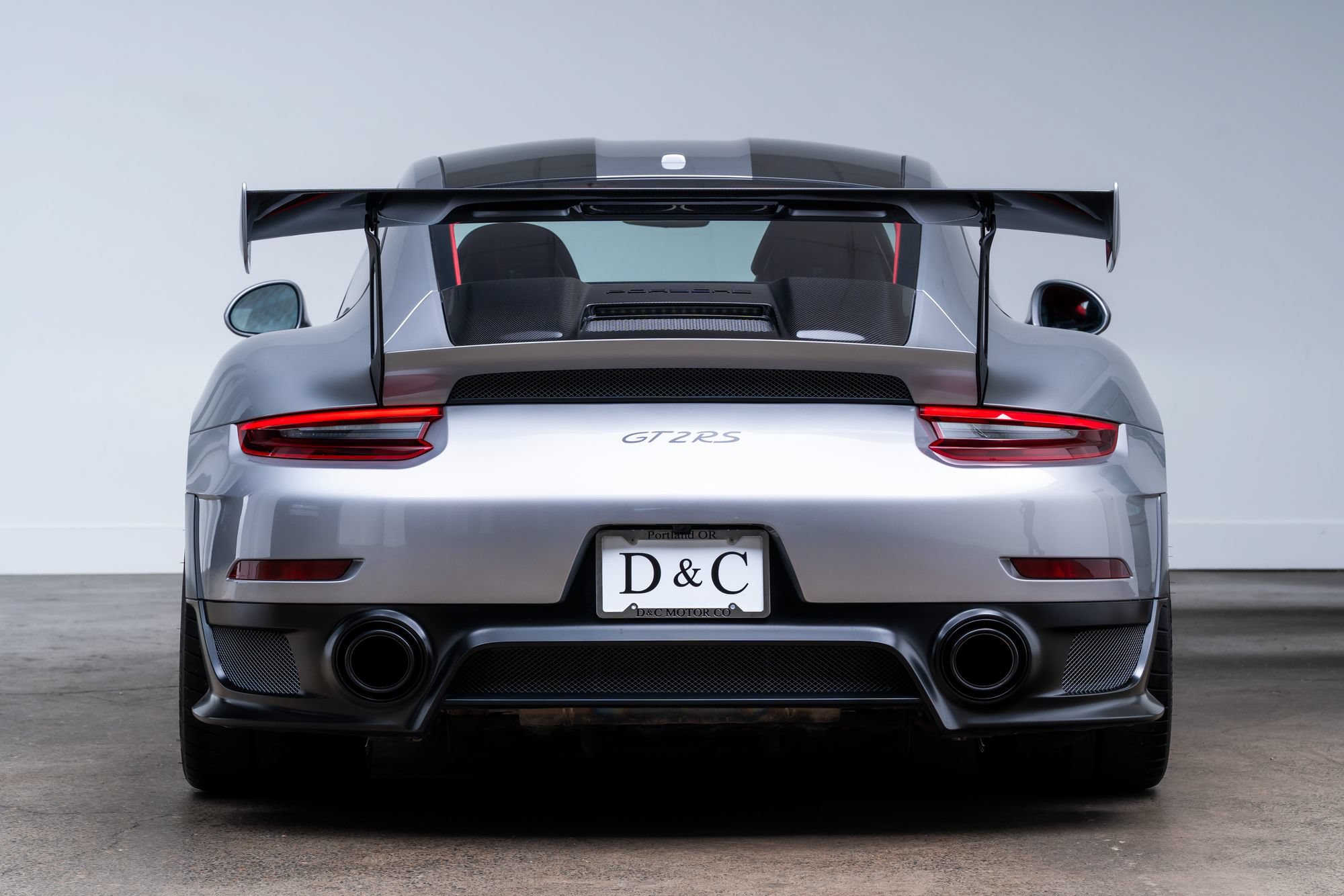 Used 2018 Porsche 911 GT2 RS w/ Weissach Package RWD image 6