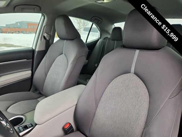 Used 2022 Toyota Camry LE FWD image 18