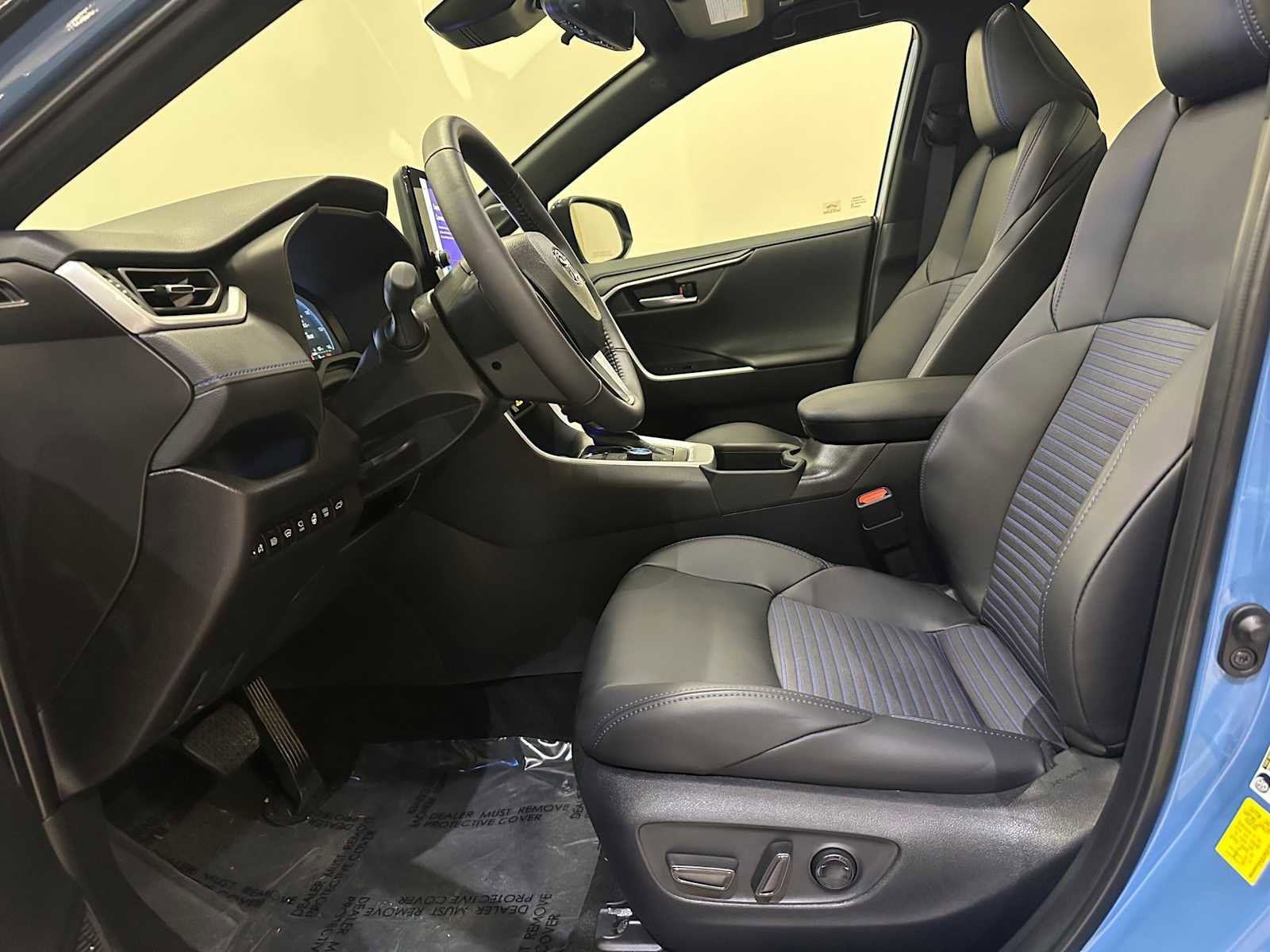 Certified 2025 Toyota RAV4 XSE image 23