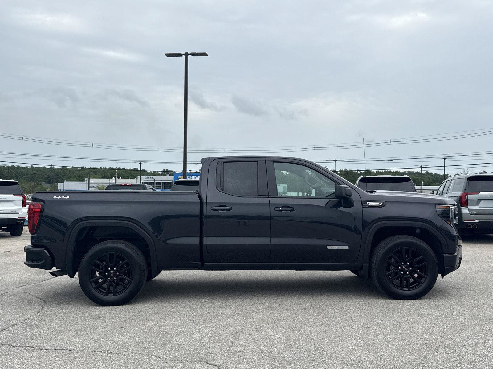 Used 2025 GMC Sierra 1500 Elevation AWD/4WD image 6