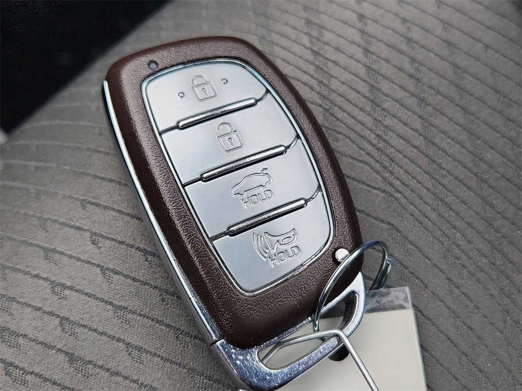 Used 2017 Hyundai Santa Fe Sport image 30