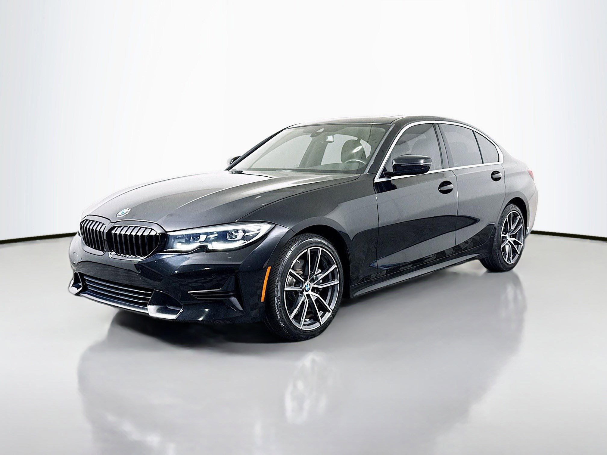 Used 2019 BMW 330i Sedan w/ Convenience Package RWD image 4