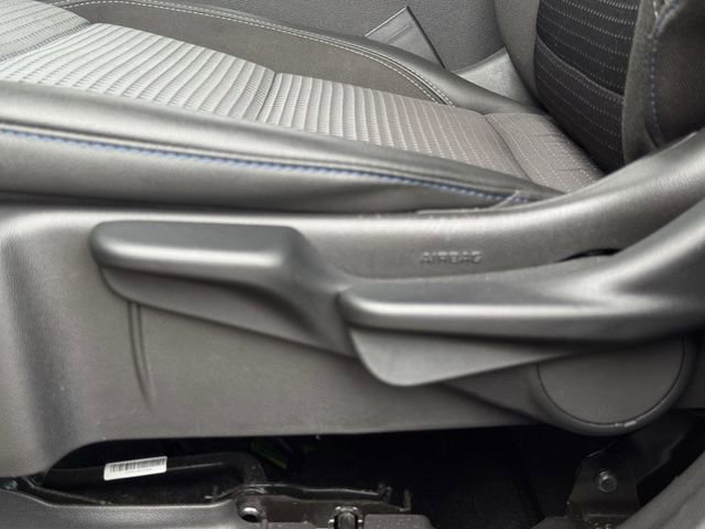 Used 2025 Chevrolet Trax LT FWD image 28