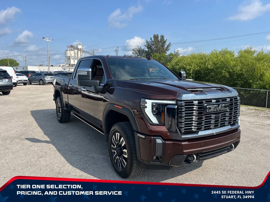 Used 2024 GMC Sierra 2500 Denali Ultimate w/ Max Trailering Package AWD/4WD image 3