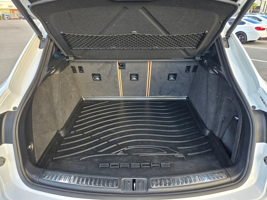 Used 2020 Porsche Macan S image 19