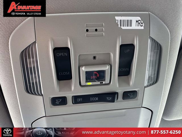 Used 2022 Toyota Highlander XLE image 37