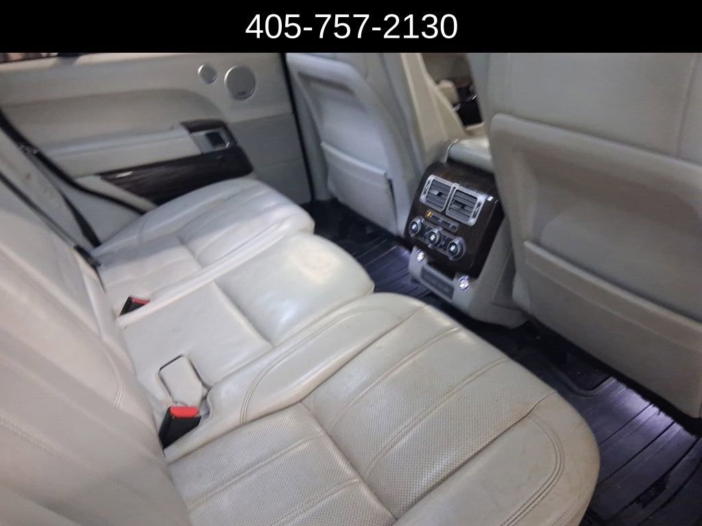 Used 2017 Land Rover Range Rover HSE image 8
